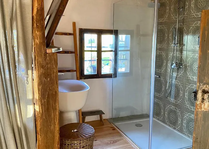 Estate Ana בית כפרי פטוי